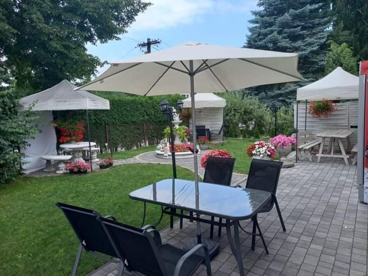 Ferienwohnung Bialy Dom Sulejów Exterior foto